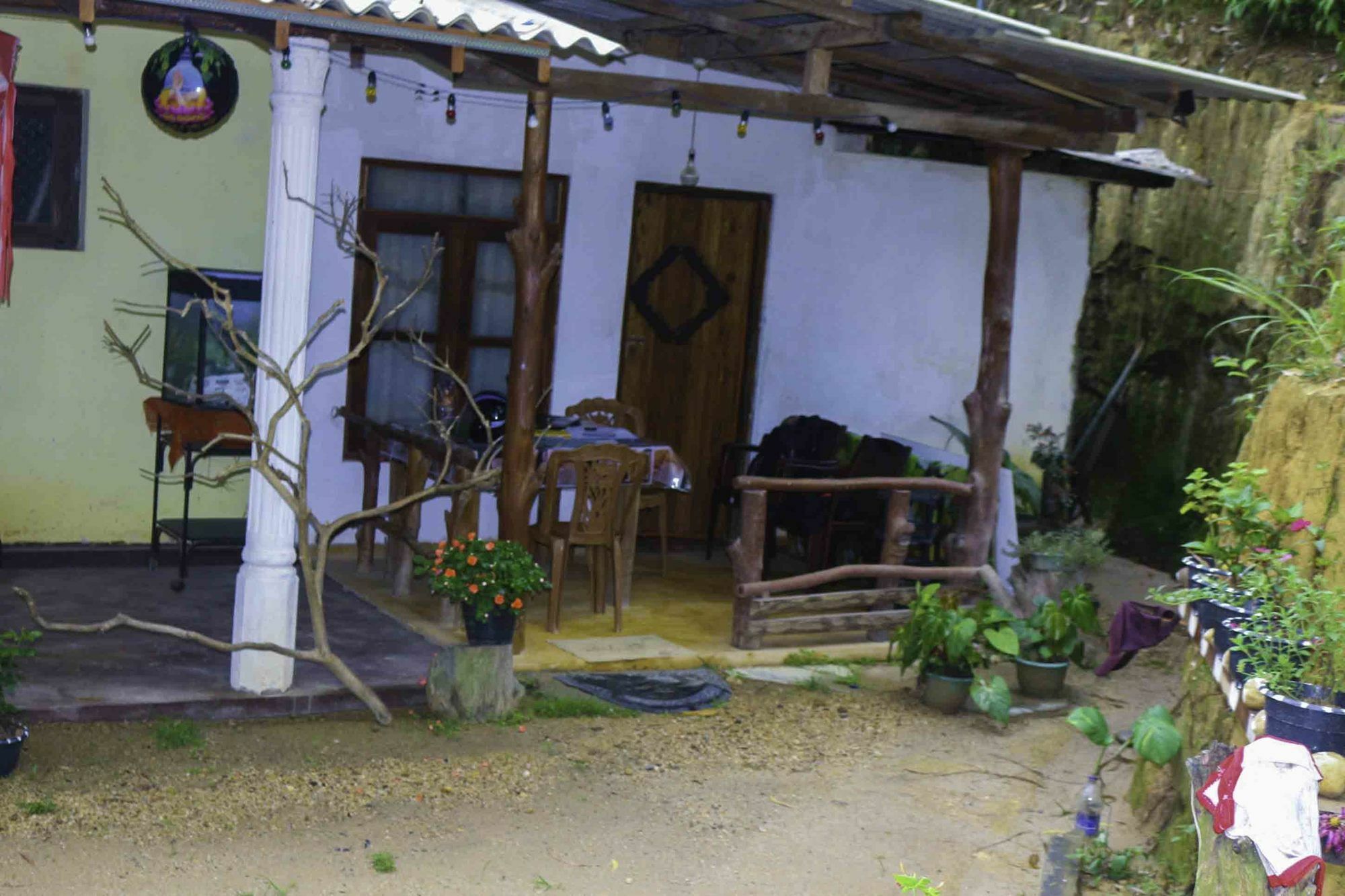 אלה Yoho Chamith Homestay מראה חיצוני תמונה